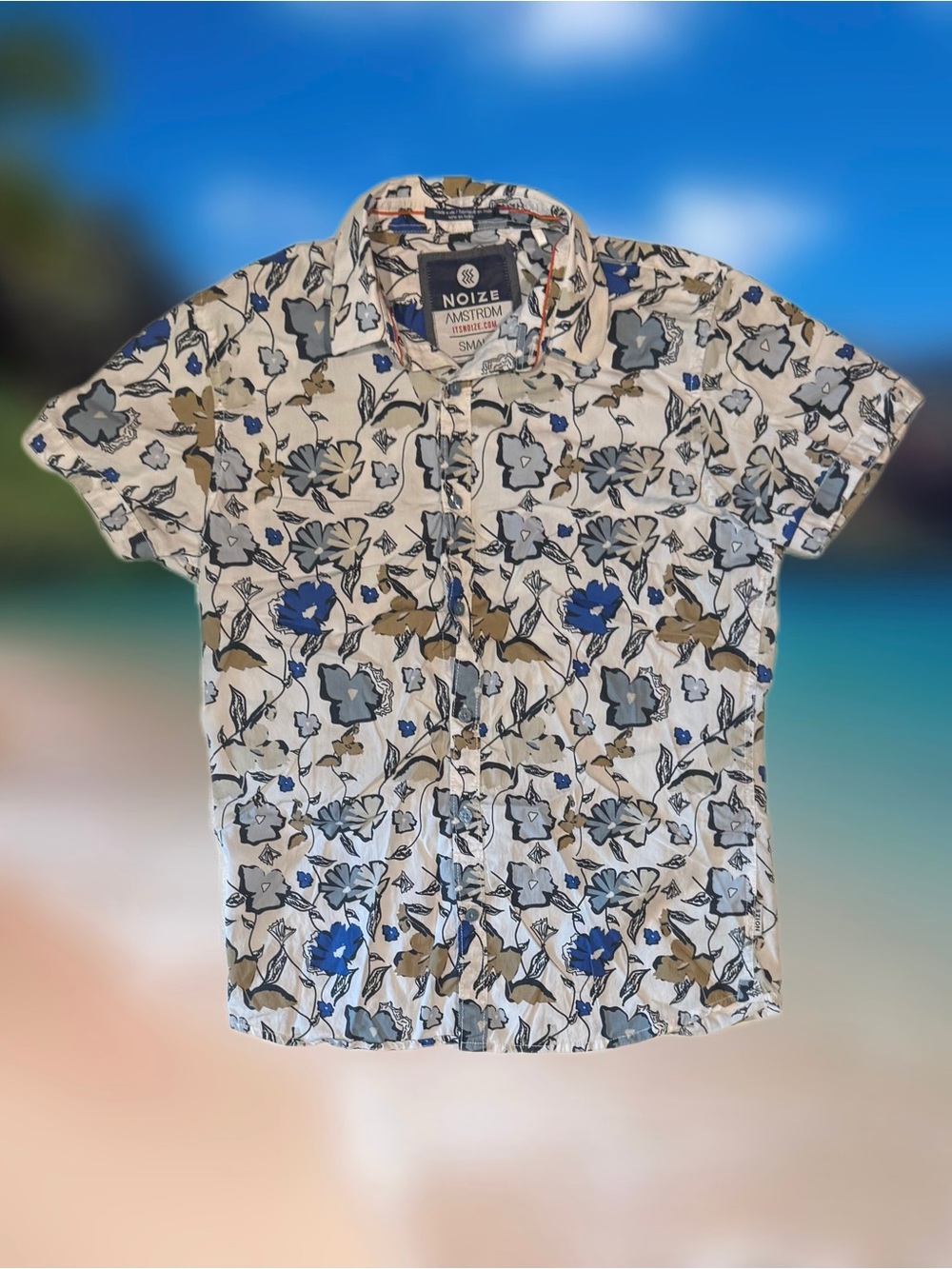 Noize Men’s Size Small White Blue and Gray Floral Button-Up Shirt Short Sleeve